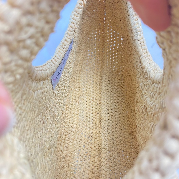 Dans-la-main Tan Woven Women's Bag - Picture 11 of 11